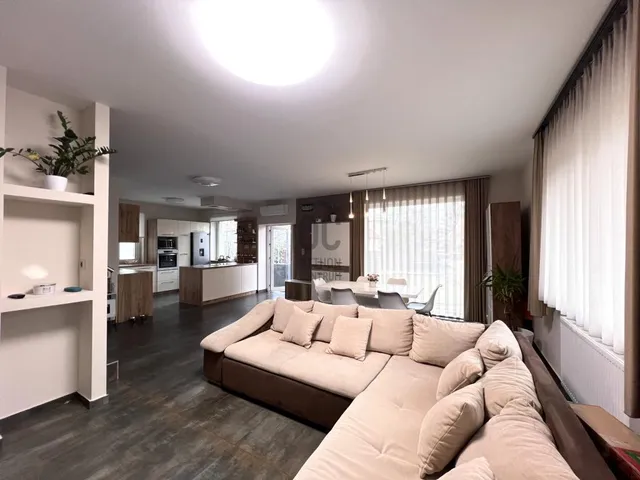 Eladó ház Budapest XVIII. kerület, Bélatelep 137 nm