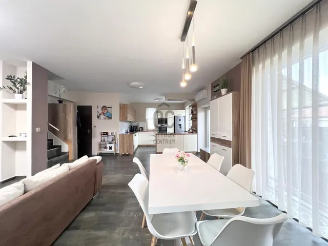 Eladó ház Budapest XVIII. kerület, Bélatelep 137 nm