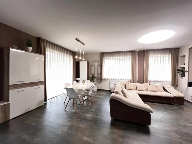 Eladó ház Budapest XVIII. kerület, Bélatelep 137 nm