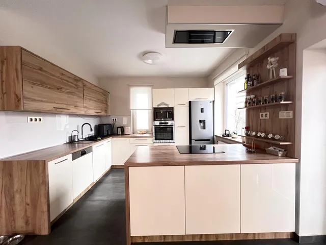 Eladó ház Budapest XVIII. kerület, Bélatelep 137 nm