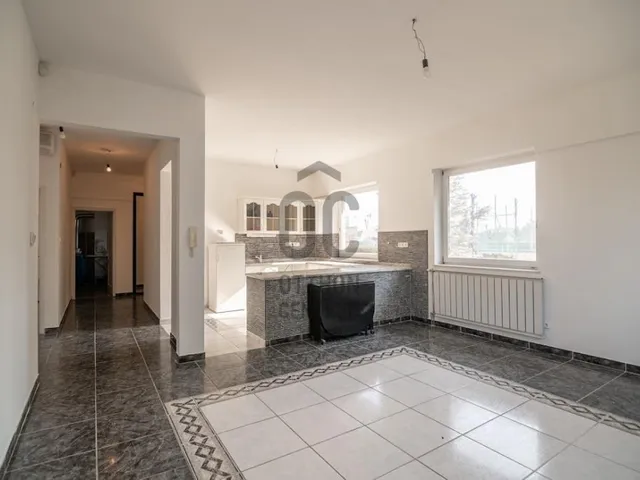 Eladó ház Budapest XVIII. kerület, Almáskert 190 nm