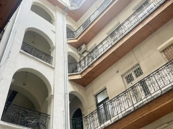 Eladó lakás Budapest VI. kerület 94 nm