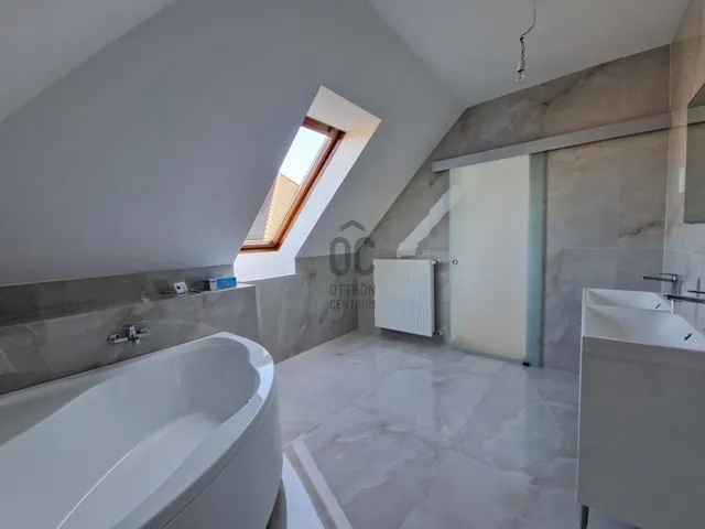 Eladó lakás Budapest XVIII. kerület, Ganzkertváros 162 nm