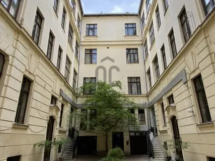 Eladó lakás Budapest VI. kerület 117 nm