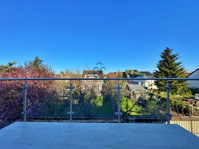 Eladó lakás Budapest XIX. kerület, Kertváros 100 nm