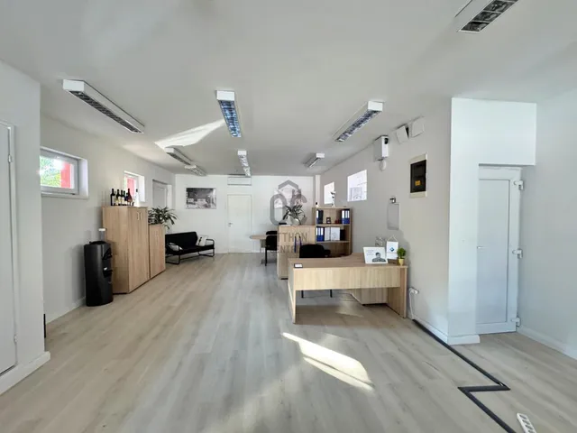 Kiadó kereskedelmi és ipari ingatlan Budapest XVI. kerület, Árpádföld 132 nm