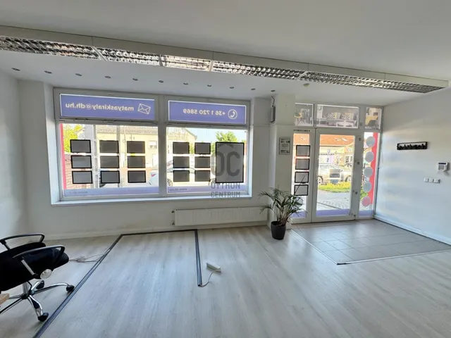 Kiadó kereskedelmi és ipari ingatlan Budapest XVI. kerület, Árpádföld 132 nm