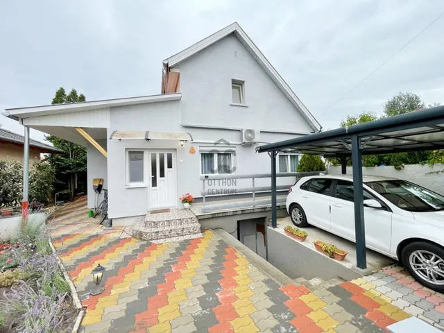 Eladó ház Veresegyház, Tópart 90 nm