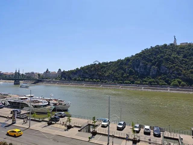 Eladó lakás Budapest V. kerület, Belváros 129 nm