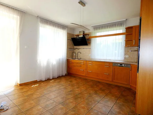 Eladó ház Budapest XVII. kerület, Rákoscsaba-Újtelep 210 nm
