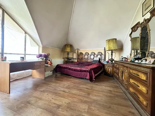 Eladó ház Budapest XVI. kerület, Rákosszentmihály 270 nm