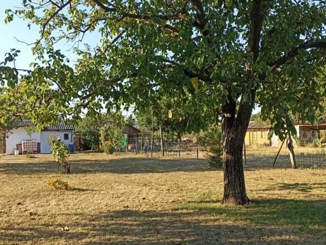 Eladó telek Budapest XVII. kerület 835 nm