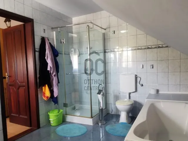 Eladó ház Taksony 225 nm