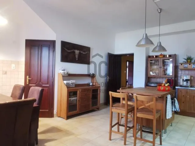 Eladó ház Taksony 225 nm