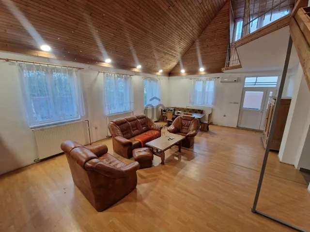 Eladó ház Érd, Parkváros 352 nm