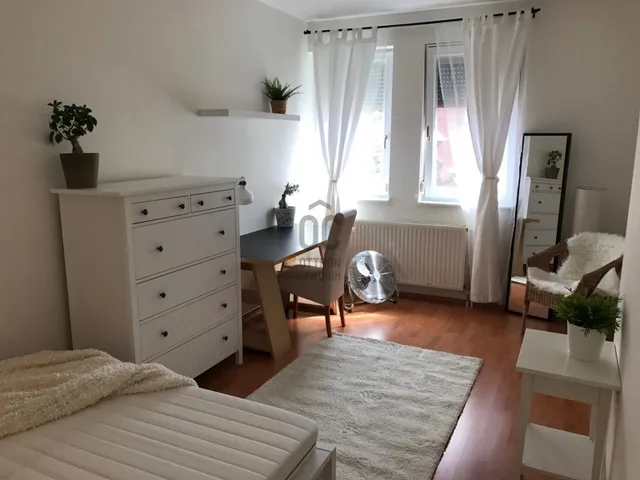 Eladó lakás Budapest VI. kerület 57 nm