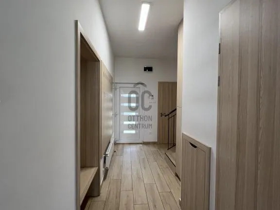 Eladó ház Budapest XVII. kerület, Akadémia-Újtelep 300 nm