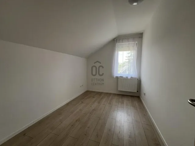 Eladó ház Budapest XVII. kerület, Akadémia-Újtelep 300 nm