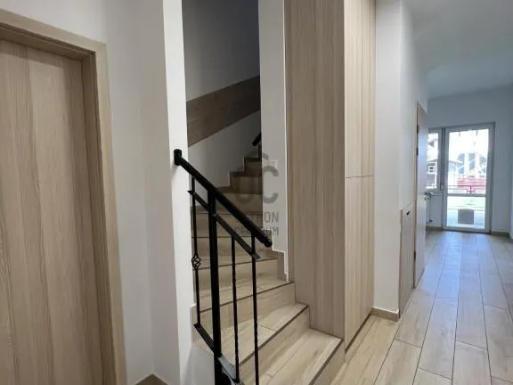 Eladó ház Budapest XVII. kerület, Akadémia-Újtelep 300 nm