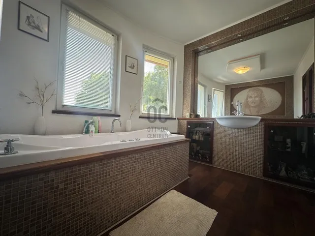 Eladó lakás Budapest XVI. kerület, Rákosszentmihály 136 nm