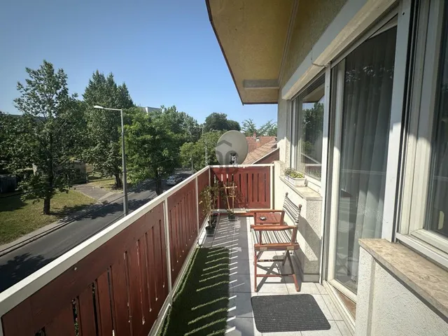 Eladó lakás Budapest XVI. kerület, Rákosszentmihály 136 nm