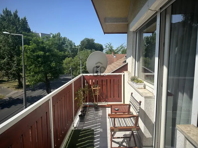 Eladó lakás Budapest XVI. kerület, Rákosszentmihály 136 nm