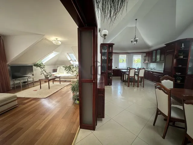 Eladó lakás Budapest XVI. kerület, Rákosszentmihály 136 nm