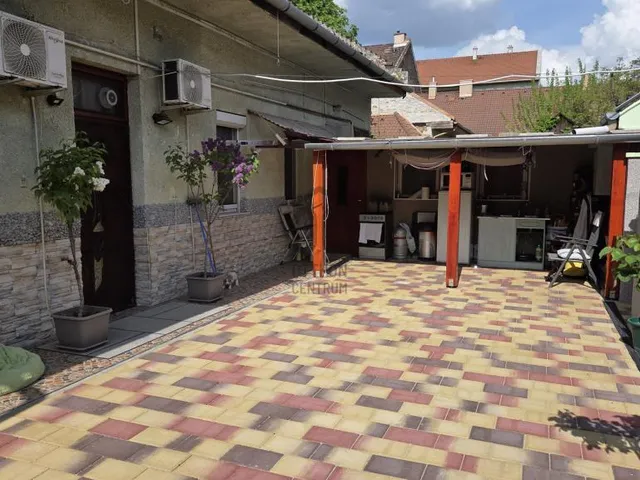Eladó lakás Budapest X. kerület 65 nm