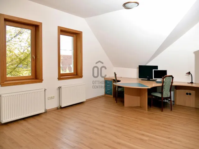 Eladó ház Veresegyház, Csonkás 220 nm