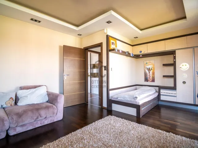 Eladó ház Budapest XVII. kerület, Helikopter lakópark 166 nm