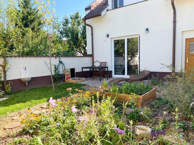 Eladó ház Vác 100 nm