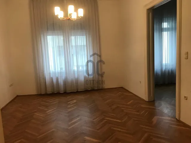 Eladó lakás Budapest VIII. kerület, II. János Pál pápa tér 90 nm