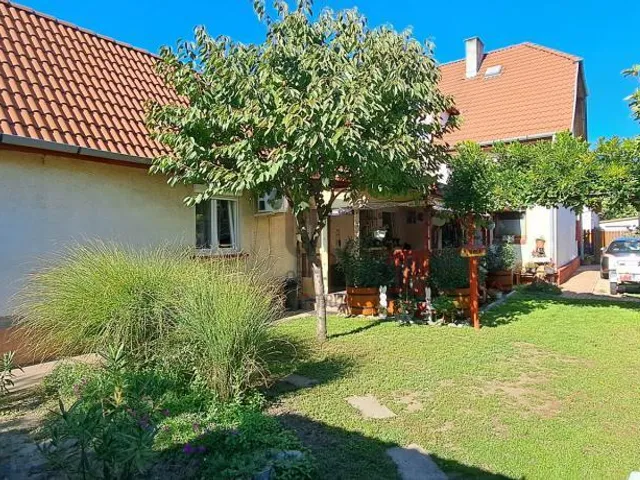 Eladó ház Budapest XVI. kerület, Sashalom 193 nm