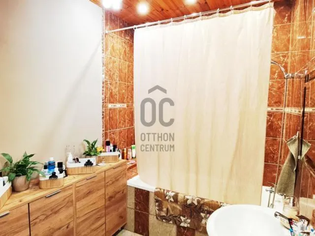 Eladó ház Budapest XVI. kerület, Sashalom 193 nm