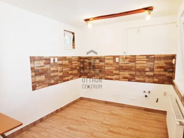 Eladó ház Budapest XVI. kerület, Sashalom 193 nm