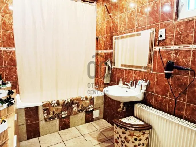 Eladó ház Budapest XVI. kerület, Sashalom 193 nm