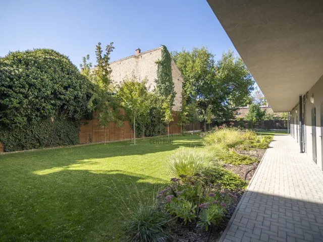 Eladó lakás Budapest X. kerület, Ligettelek 33 nm