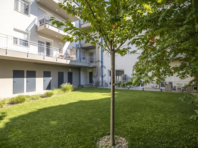 Eladó lakás Budapest X. kerület, Ligettelek 33 nm