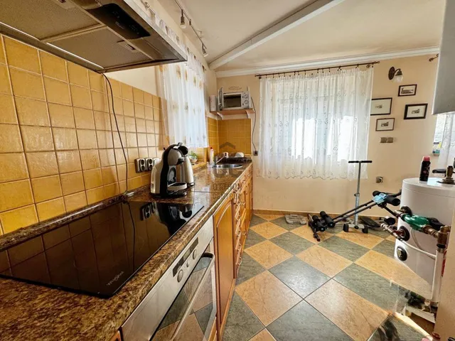 Eladó ház Áporka 93 nm