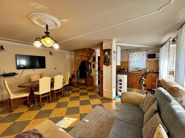 Eladó ház Áporka 93 nm