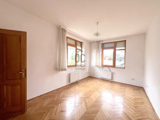 Eladó ház Budapest XVIII. kerület, Liptáktelep 235 nm