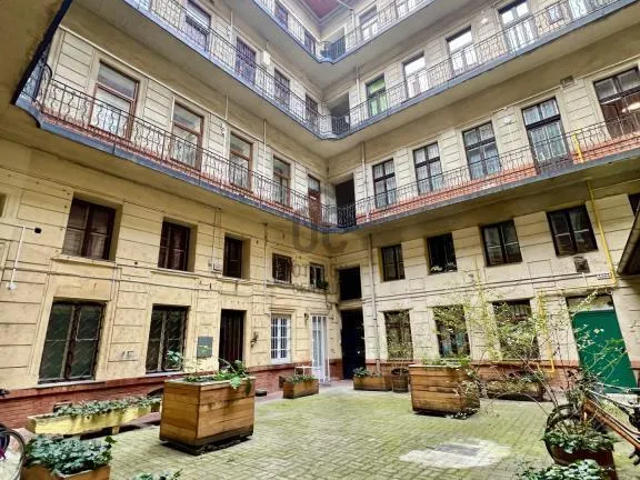 Eladó lakás Budapest VII. kerület 117 nm