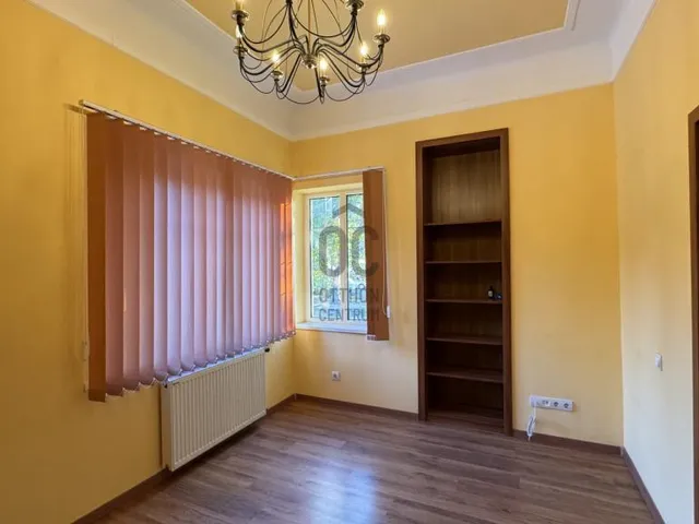 Eladó ház Budapest X. kerület, Óhegy 160 nm