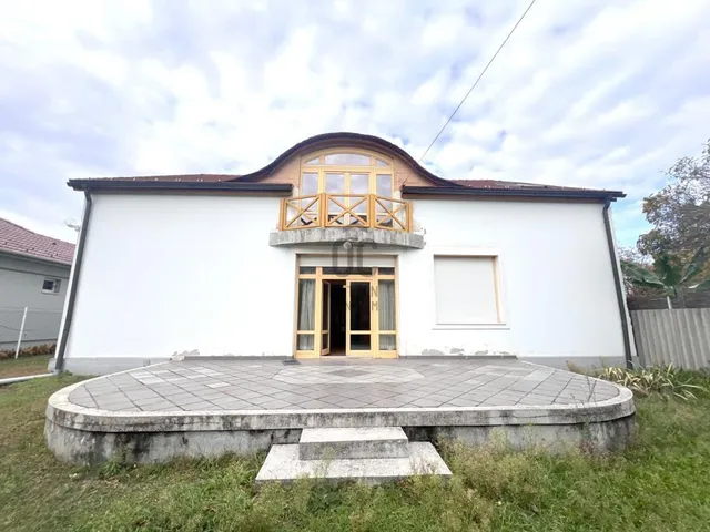 Eladó ház Budapest XVIII. kerület, Liptáktelep 235 nm