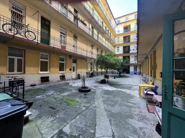 Eladó lakás Budapest VIII. kerület 70 nm