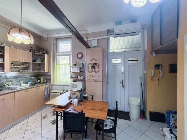 Eladó lakás Budapest VIII. kerület 70 nm