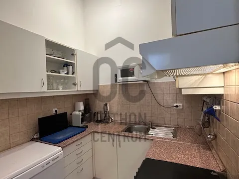 Eladó lakás Budapest VI. kerület 72 nm