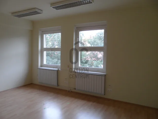 Eladó kereskedelmi és ipari ingatlan Budapest X. kerület, Óhegy 1716 nm