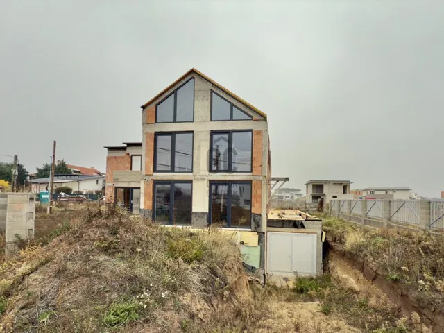 Eladó ház Budapest XVIII. kerület, Almáskert 290 nm