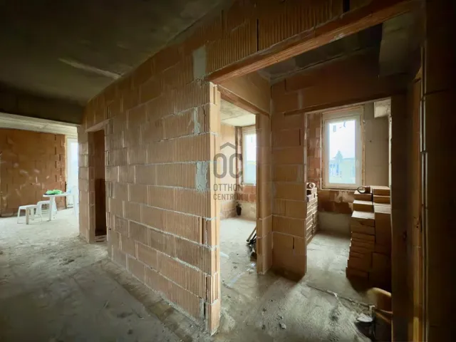 Eladó ház Budapest XVIII. kerület, Almáskert 290 nm